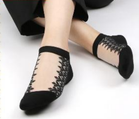 Women Designed Lace Socks